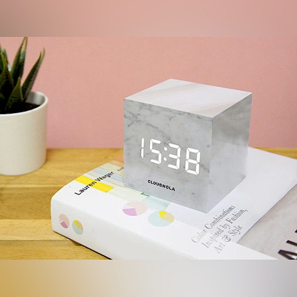 Cloudnola Block Clock